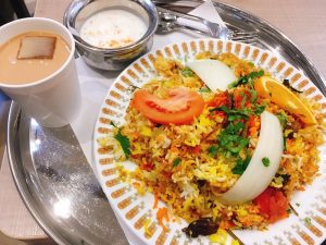 〈今週のカレー〉ショッピングモールのフードコートで食べられる本格インド料理!?の画像