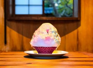 桜咲き誇る古民家で味わう桜風味のティラミス＆かき氷の画像