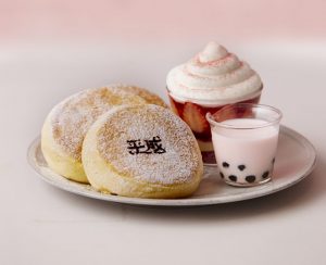 「平成最後の奇跡のパンケーキ」爆誕！ 平成を代表する人気スイーツが一皿に集結の画像