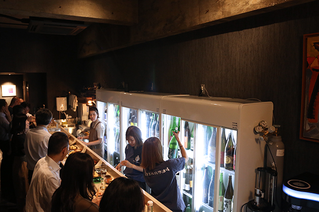 珍しい銘酒も登場！ 地酒が気軽に飲めるスタンディングバーが東京・大井町にオープンの画像