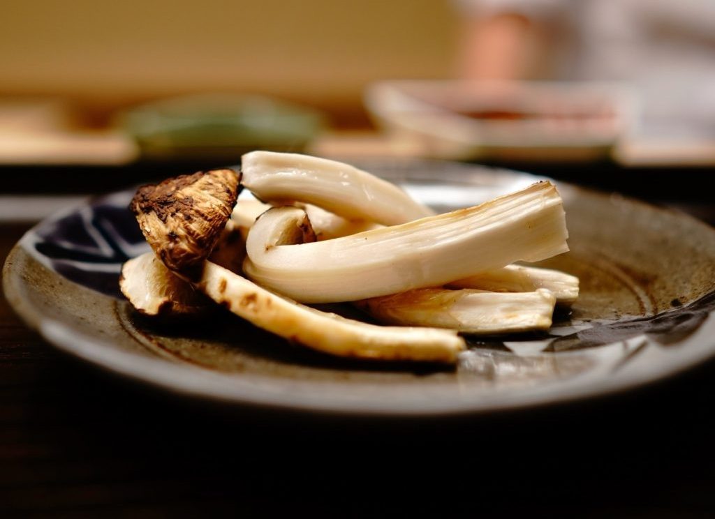 〈2019 食通が惚れた店〉松茸から里芋まで逸品！ フードコラムニスト絶賛の“割烹”の画像