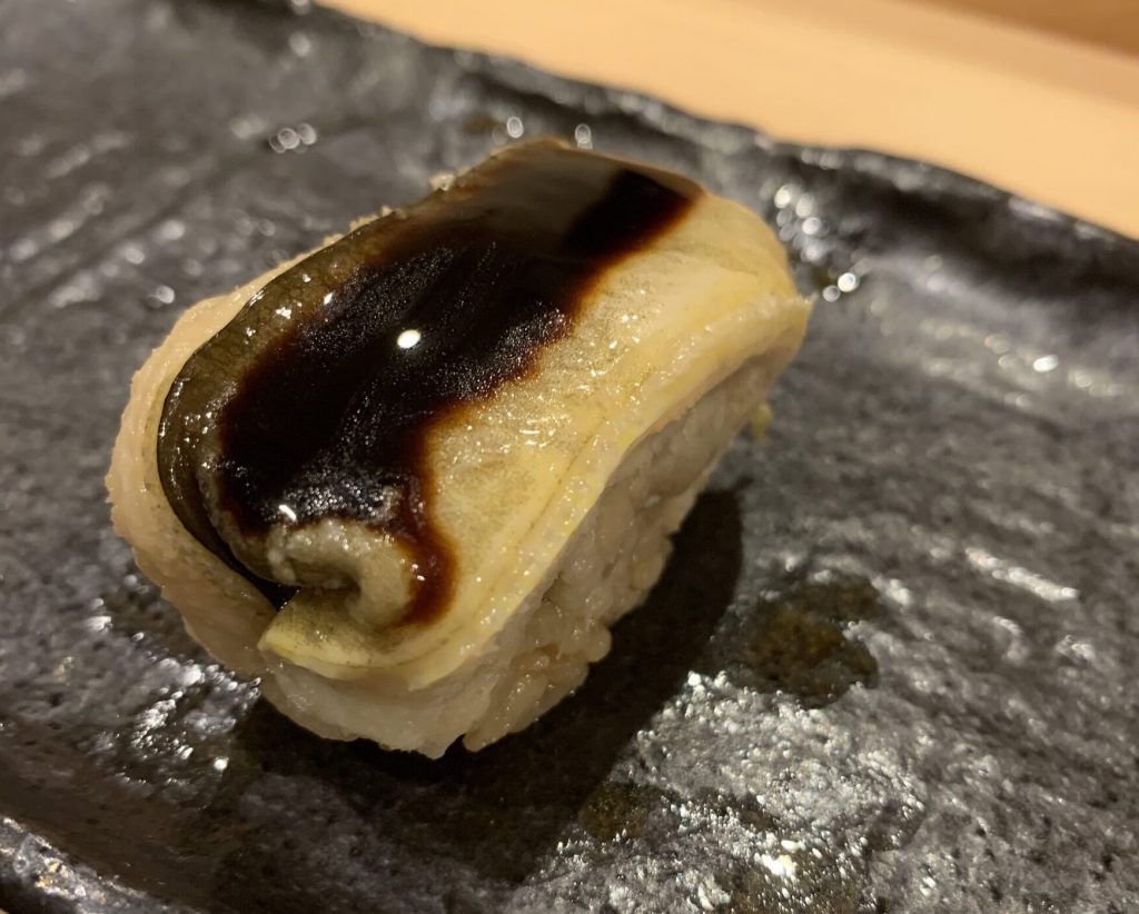 「東京最高のレストラン」編集長に聞いた2020年のNo.1！ 高円寺で出合った忘れがたい寿司の画像