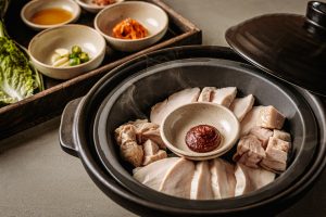 ヘルシーな韓国料理店に、ホテルの行楽弁当も！ 最新グルメ3選の画像