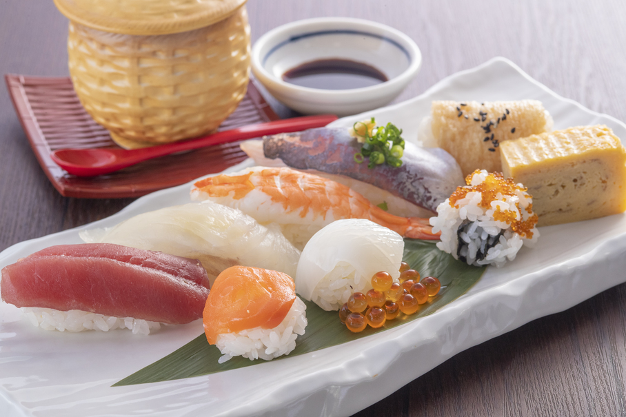 福岡の回転寿司がレベチなワケ。評論家おすすめの福岡市内5軒の画像