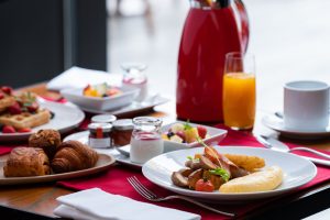 テラス席で朝から優雅に。「フォーシーズンズホテル京都」の朝食がリニューアルの画像