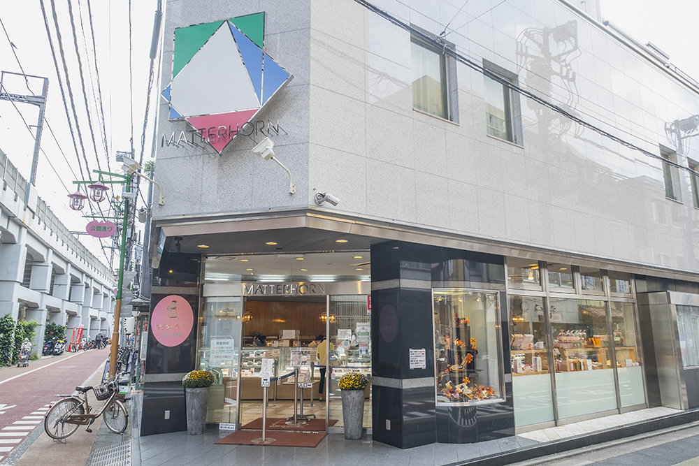 昭和レトロな洋菓子店「マッターホーン」が愛され続ける理由 | 食べ