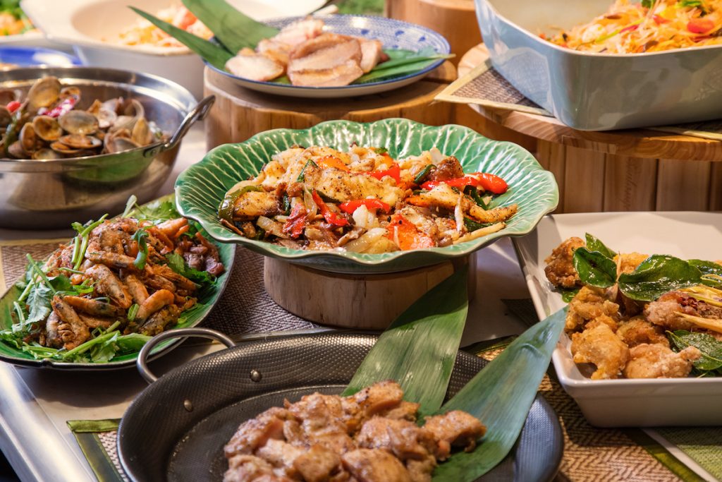 新宿の人気「タイ料理ビュッフェ」がパワーアップ！ 土日祝日限定の特典が新登場の画像