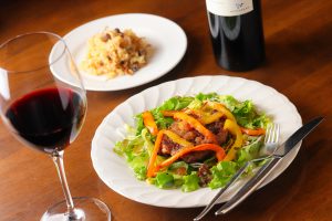 〈食べログ3.5以下のうまい店〉ワイン＆肉の目利きが振る舞う、生ワインと仙台牛100％ハンバーグの画像