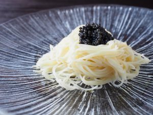 〈食べログ3.5以下のうまい店〉イチオシは極上の冷製パスタ！ 食通が通う最上階のイタリアンの画像