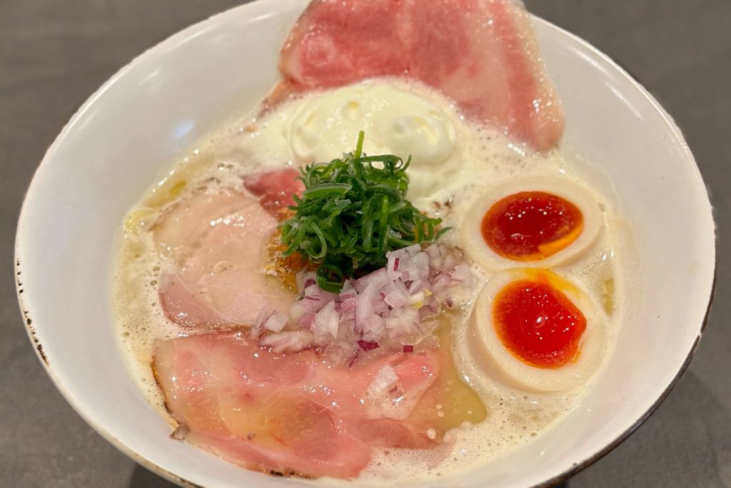 〈秋山具義の今月のNEW麺〉昨年ブレイクしたラーメン店のひとつ「Ramen Break Beats」の姉妹店は、「鶏白湯らぁ麺」専門店の画像
