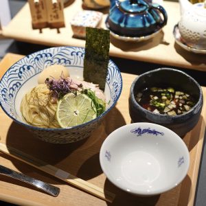 「識梵 SHIKIBU」が手掛ける、出汁が絶品「昆布水つけ麺」専門店（東京・六本木）の画像