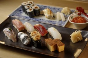 5,000円で味わえる幸福。神楽坂の路地裏で、見惚れる美しさの寿司をゆっくりと堪能の画像