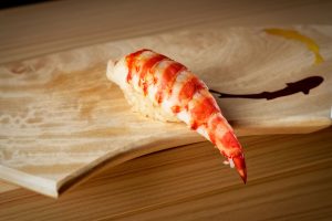 江戸前とスパイスの美味なるタッグ！ 話題の“変タイ寿司”が溝の口から虎ノ門への画像