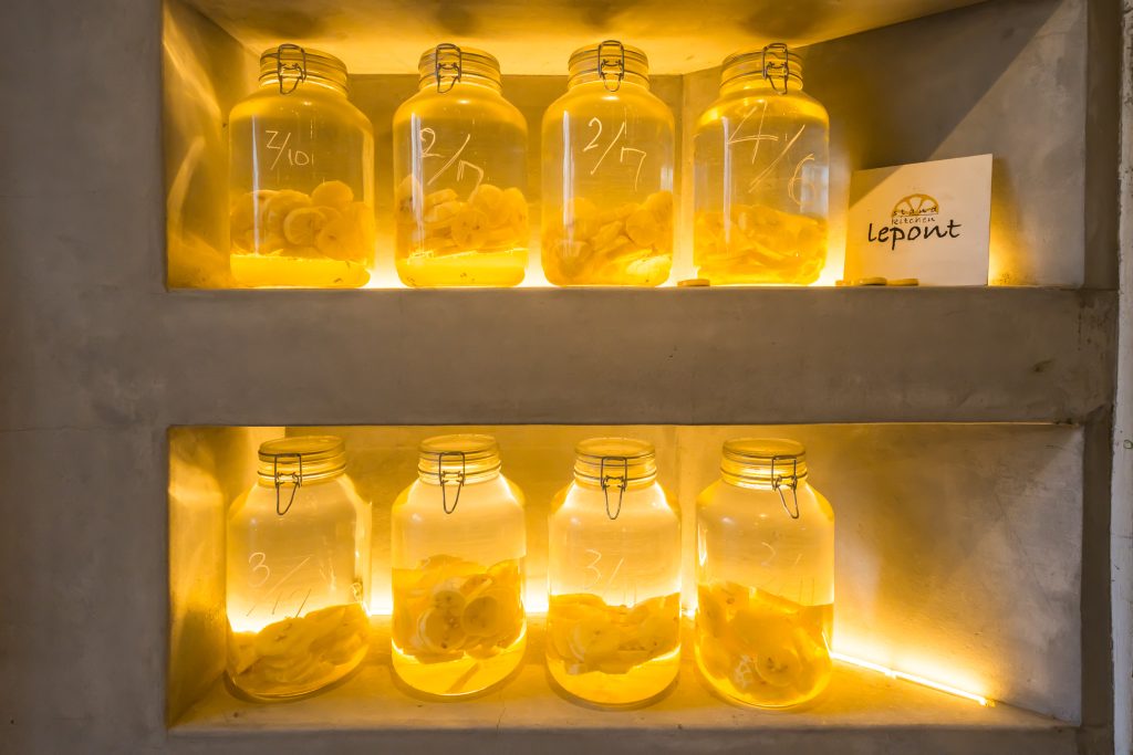 〈食べログ3.5以下のうまい店〉西荻窪で飲むならここ！ 自家製レモンサワーとオレンジワインが最高に合う、中華×ビストロの画像