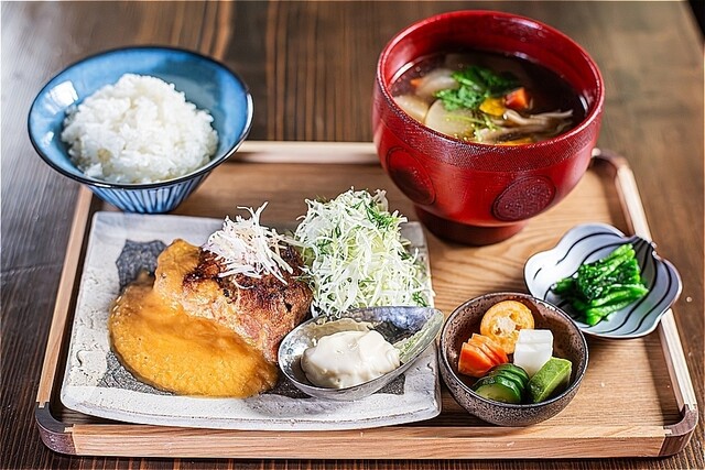 「箸でほぐれるナイスな生姜焼定食」1,650円