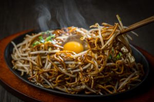 パリッもちっと食感の麺とソースの相性が抜群！ 大分名物の「日田やきそば」が原宿で堪能できるの画像