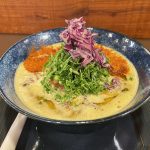 濃厚になったスープがたまらん！ 人気スパイスラーメン店が移転リニューアルの画像