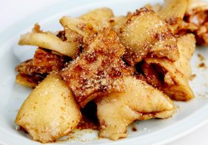 フードライターも夢中になる「焼き豚足」とは？ 大阪発串焼きの名店が三軒茶屋に登場の画像