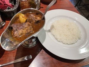 老舗カレーの名店「ベンガル」が東新宿で転生。名物ビーフ角切りカレーがまた食べられる！の画像