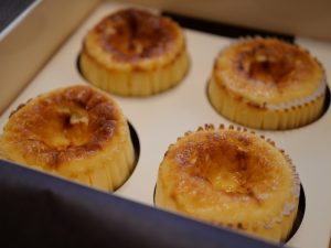 チーズケーキだけじゃない 話題の バスクスイーツ を食べるなら白金高輪を目指すべし 食べログマガジン