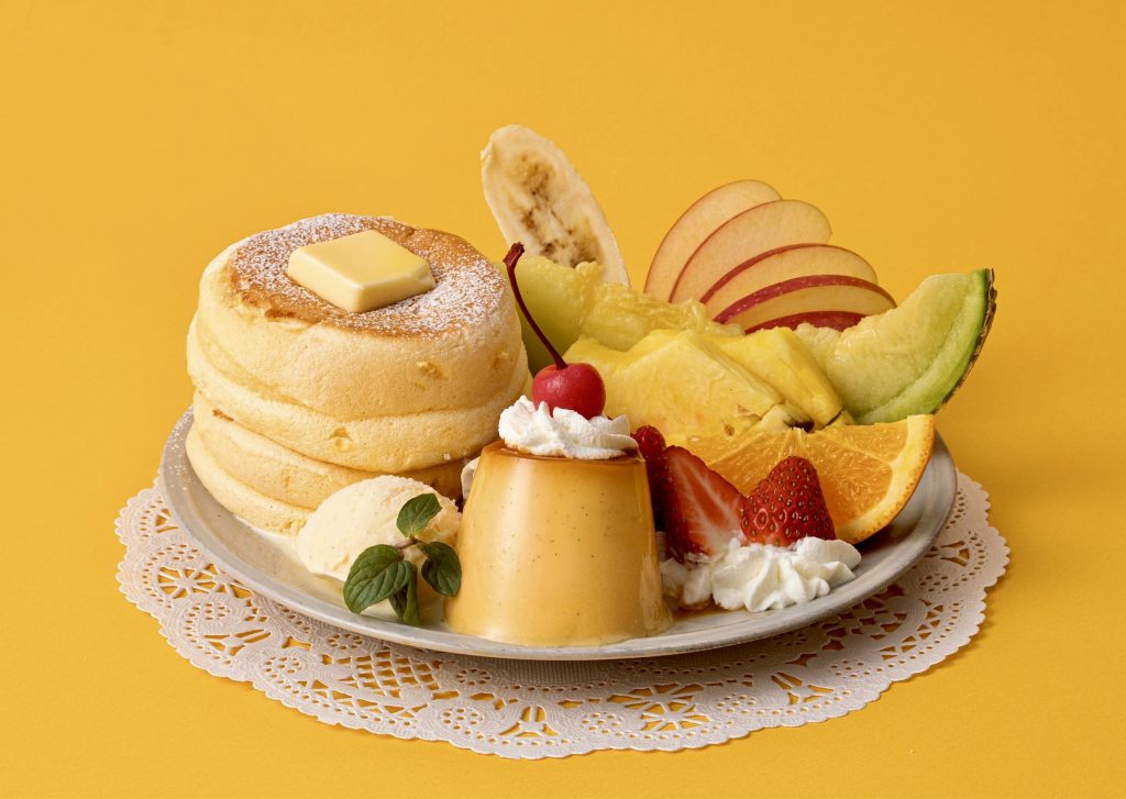 自家製プリン 7種のフルーツが盛られた 奇跡のパンケーキ 誕生 食べログマガジン